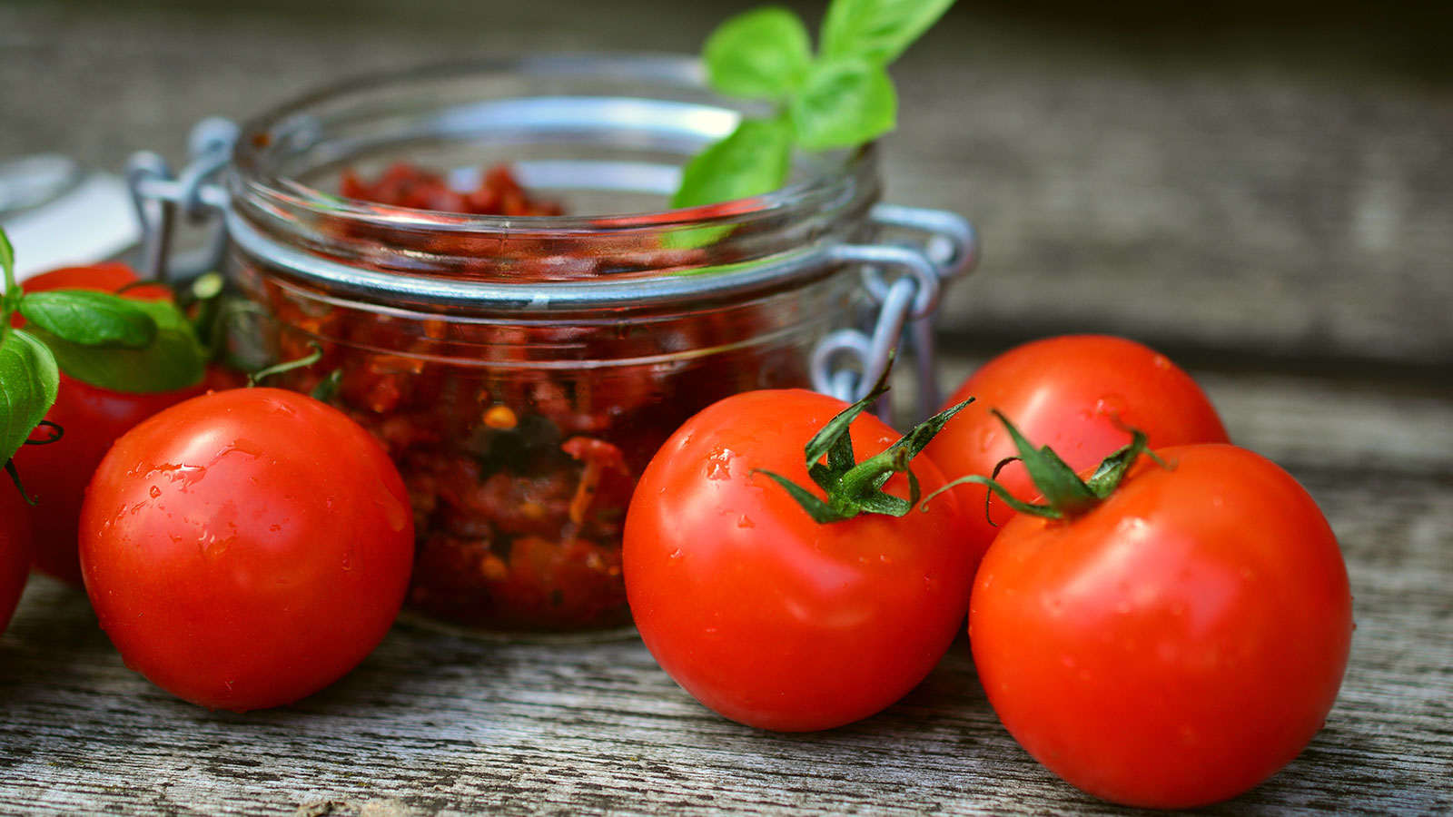 How to make the perfect tomato relish | The Neff Kitchen