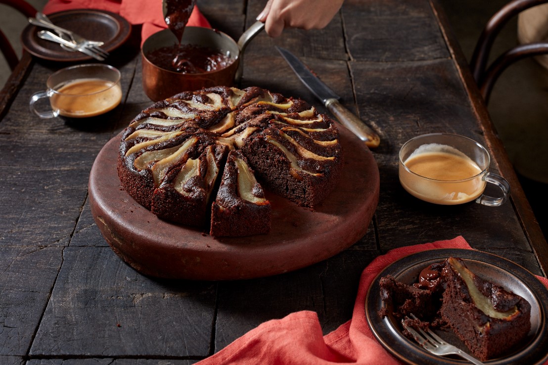 Spiced Pear Cake with Chai Cashew Frosting Recipe | Woolworths