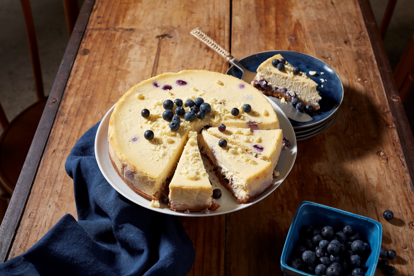 blueberry and white chocolate cheesecake