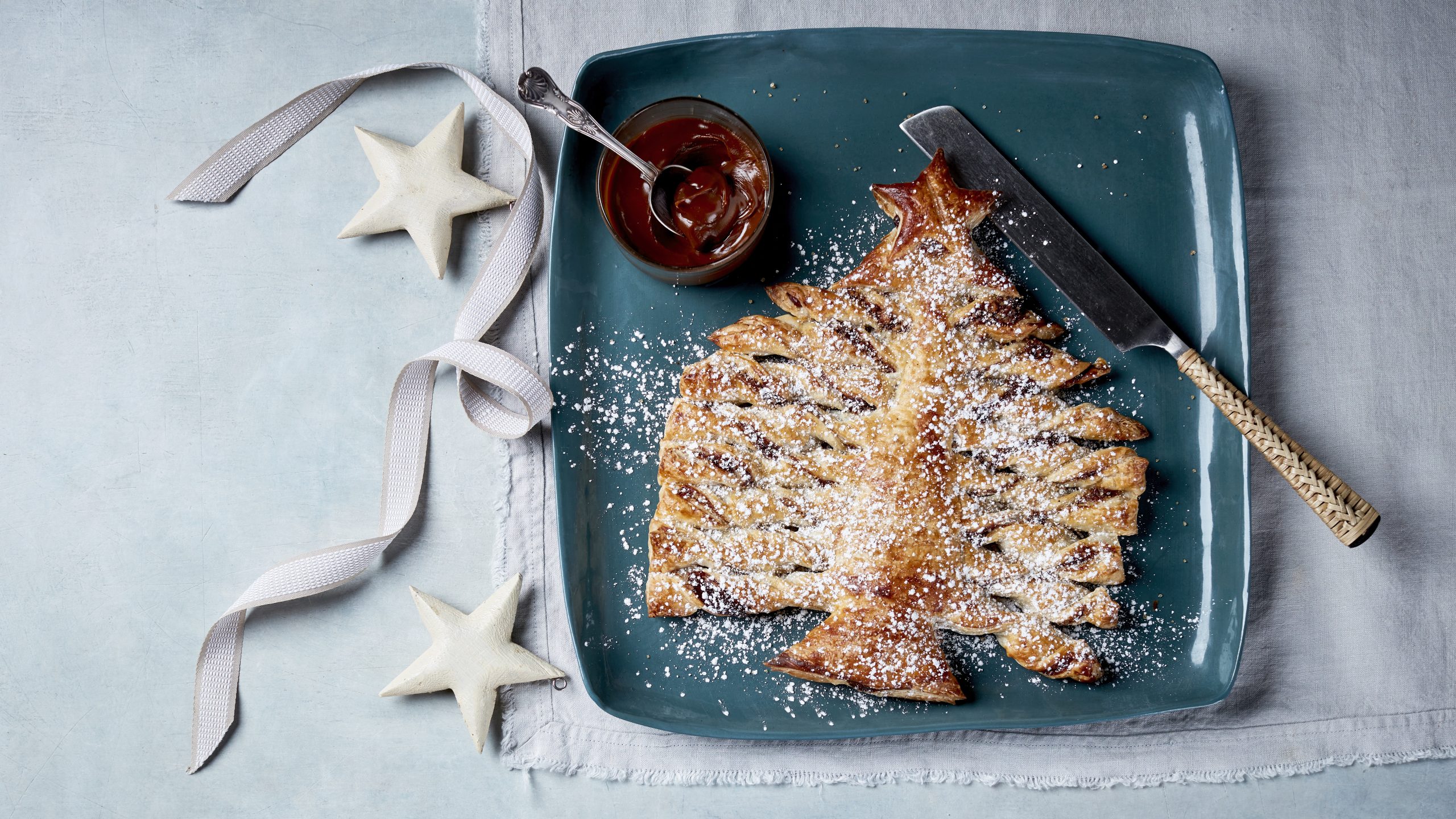 Tear and Share Christmas Tree pastry