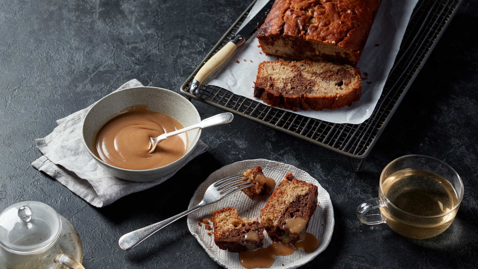 Neff Banana Caramilk Cake